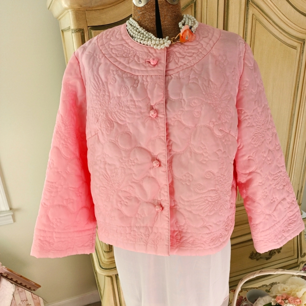 VINTAGE "JOHN WANAMAKER" PINK TRAPUNTO QUILTED BEDJACKET! EUC